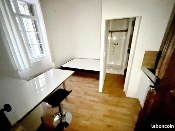 Studio 1 pièce 16 m²
