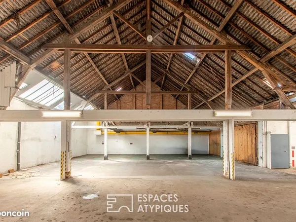 Parking/box 283 m² CHOLET