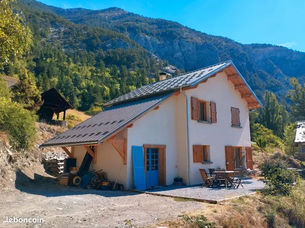 Location 3 mois - maison 90m2 à Eygliers