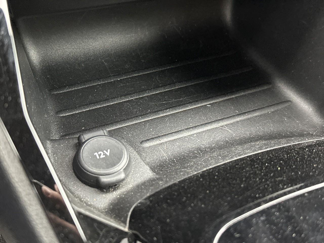 Peugeot 2008 electrique 136 ch gt pack — photo 29