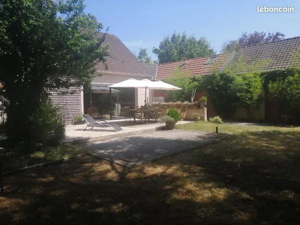 Très bel ensemble immobilier à deux pas du centre de Bréval