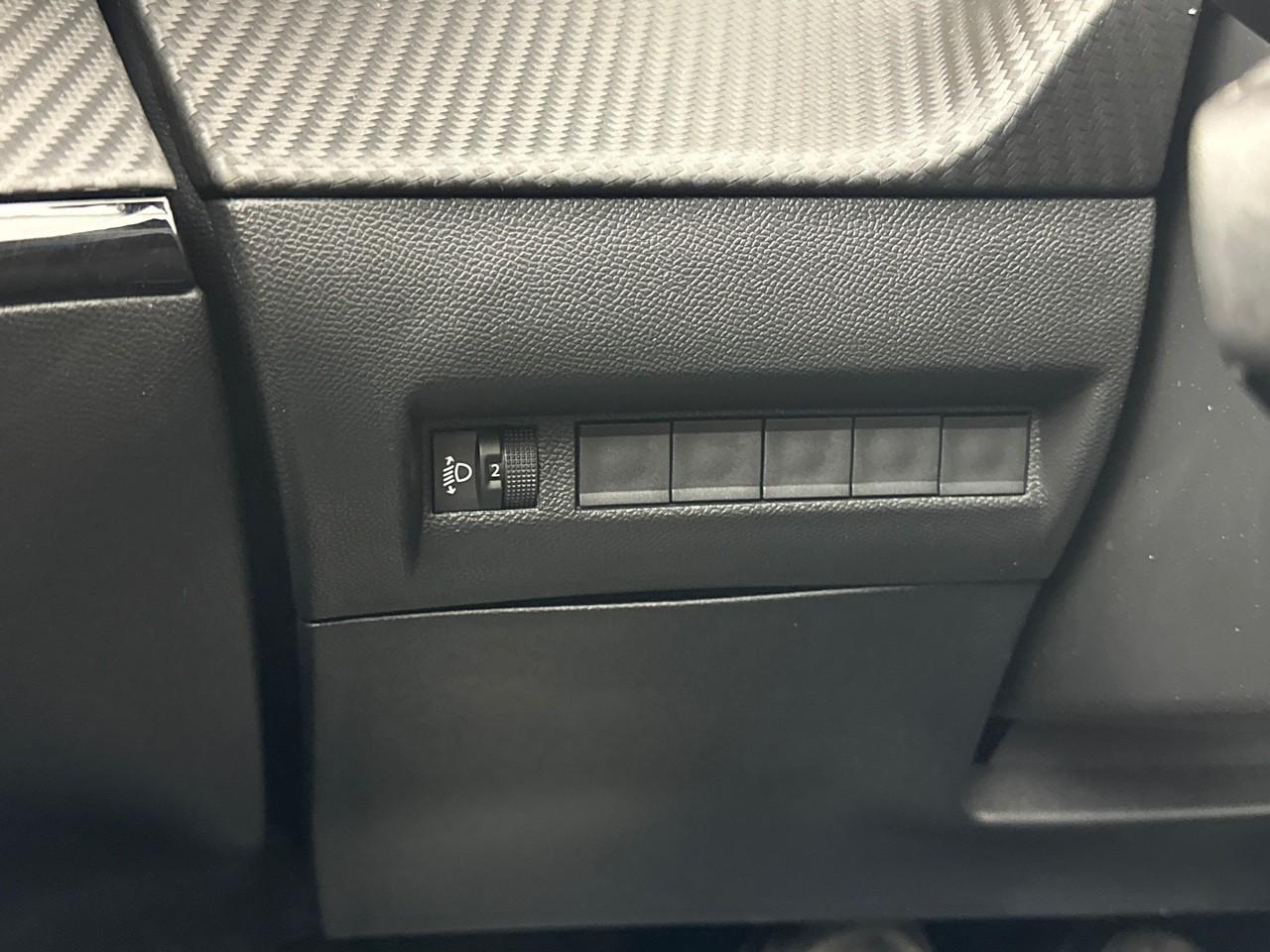 Peugeot 2008 100 s&s bvm6 style — photo 16