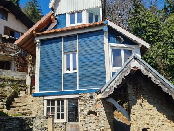 Maison atypique en bois allevard
