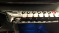 Peugeot 3008 HYBRID 225ch Allure Pack e-EAT8 — photo 26