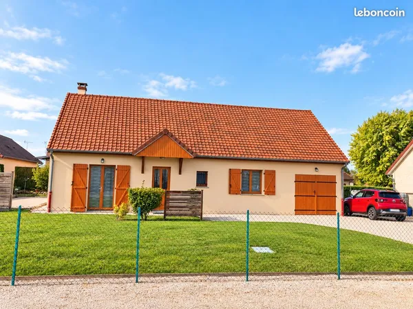Maison meublée 88 m² - 2 chambres - terrain 747 m² - Louhans
