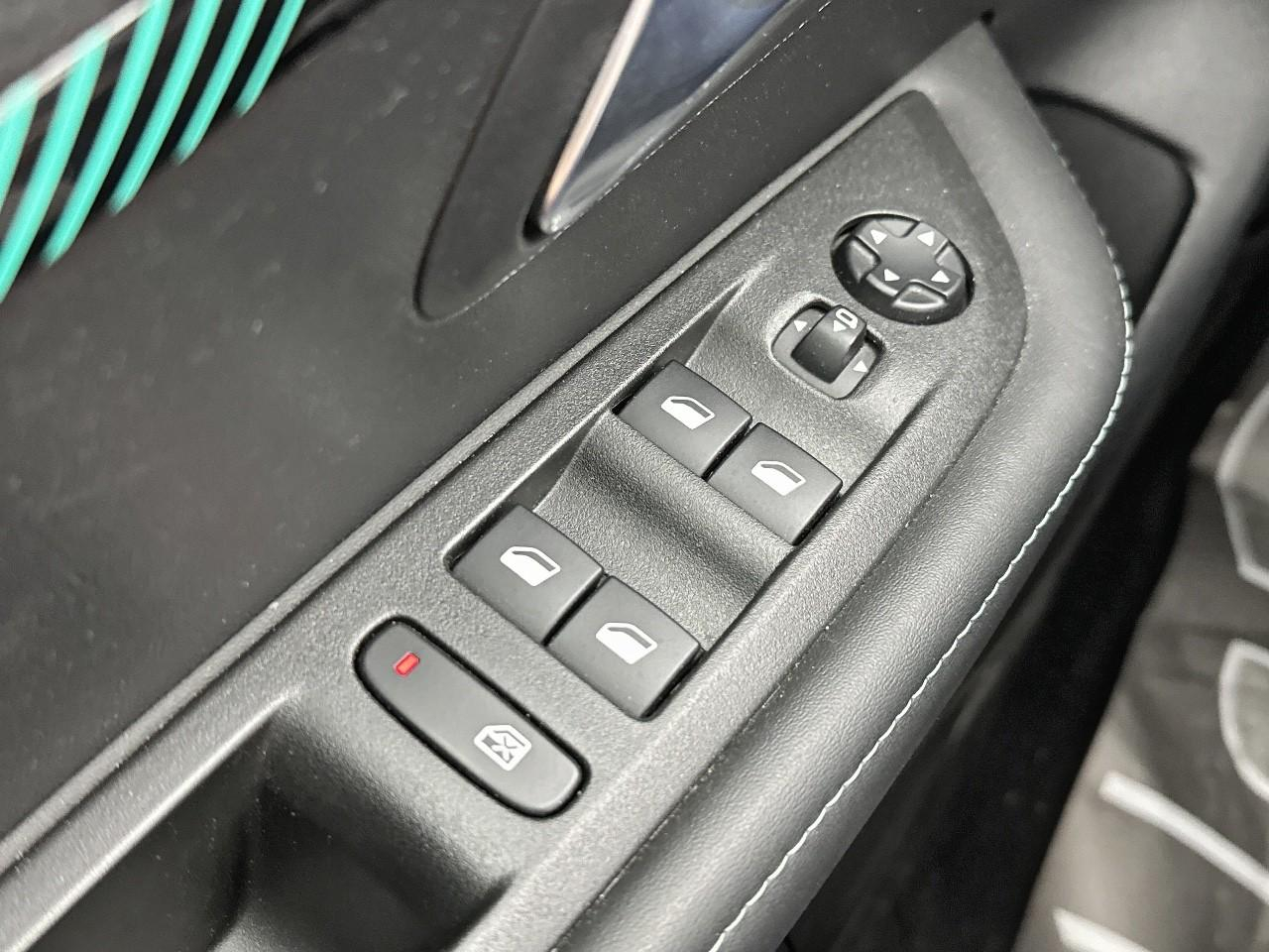 Peugeot 208 puretech 100 s&s bvm6 allure — photo 15