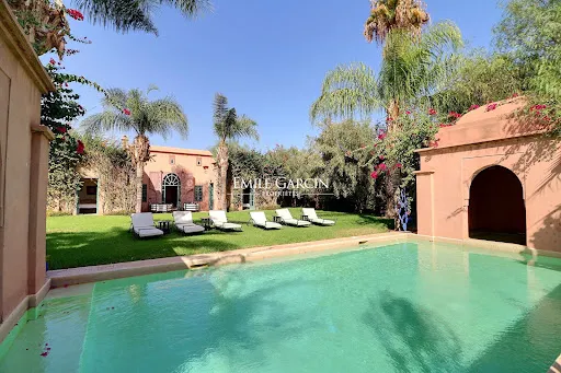 Villa 8 pièces 300 m²