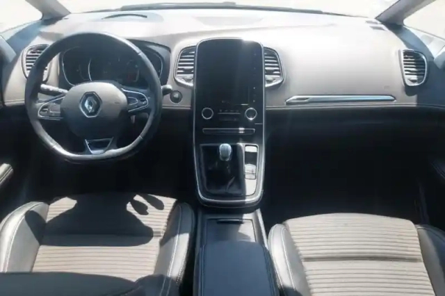 Renault Scenic blue dci 120 — photo 9