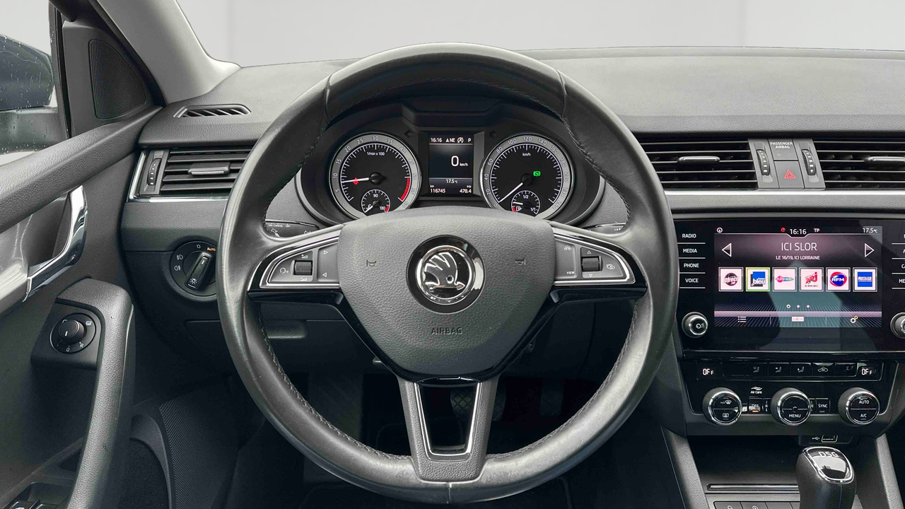 Skoda Octavia Combi 2.0 TDI 150 ch SCR FAP DSG7 — photo 10