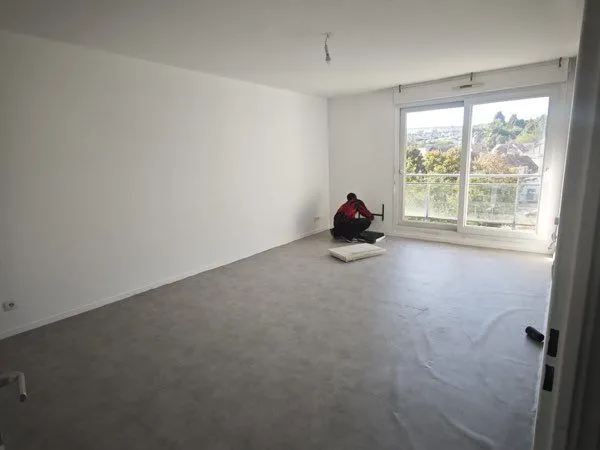 Loue T3 66m2 Creil centre avec balcon St medard