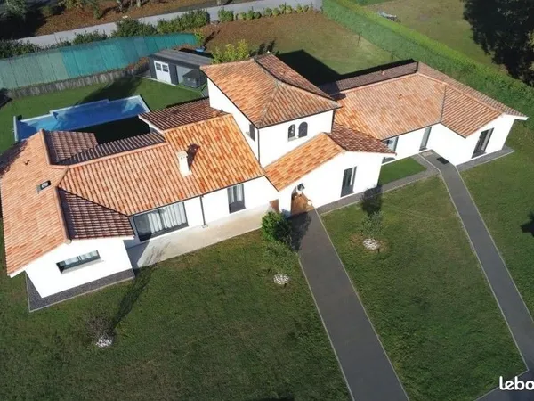 Villa de 280 m2 avec T4 indépendant - Cestas Réjouit