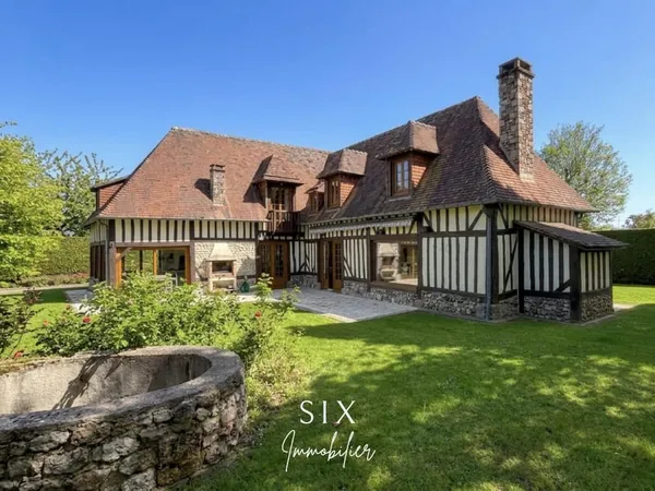 DEMEURE NORMANDE & SA DEPENDANCE PROCHE BOURG TOUS COMMERCES
