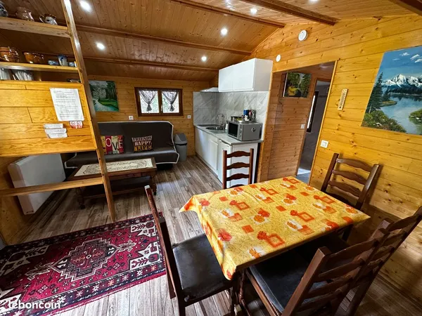 Petite maison/2 ch/meublé/courtes durée/600