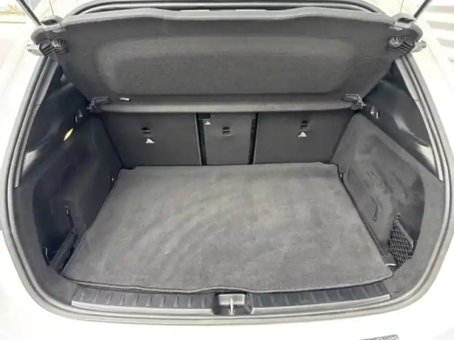 Mercedes Gla 200 progressive line — photo 10