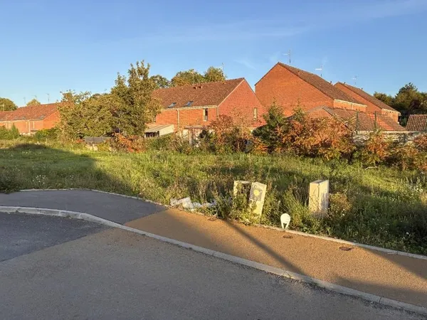 Terrain 374 m²