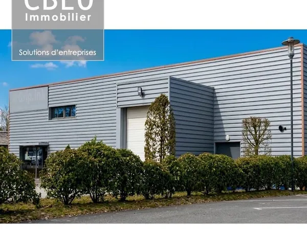 Local commercial 810 m²
