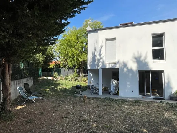 A VENDRE LA ROCHELLE MAISON 81m2 3CHAMBRES JARDIN ET STATIONNEMENTS
