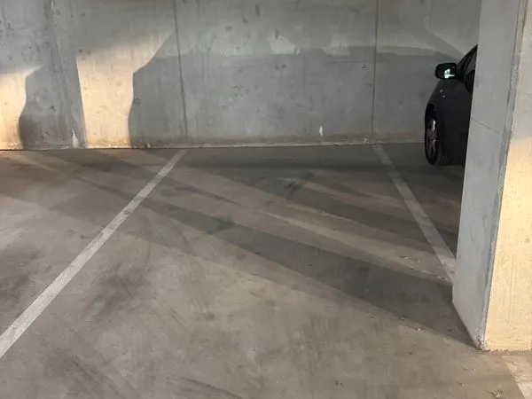 Places de parking à louer, Pessac