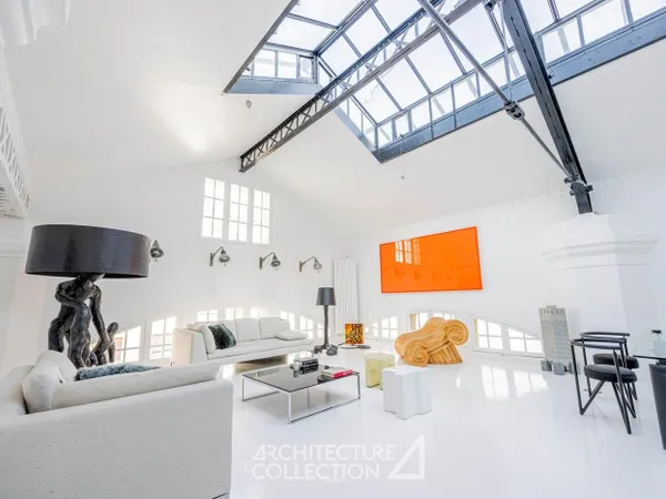 Loft de collectionneur dans un immeuble industriel remarquable