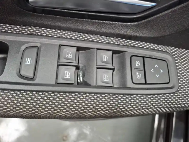 Dacia Sandero sce 65 - 22 — photo 31