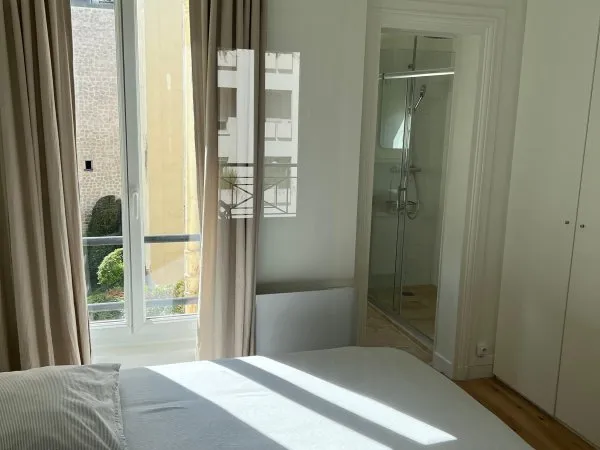 Renting 32m2, furnished 1 bedroom flat, Paris 11th