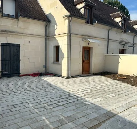 Belle maison en pierre de taille a senlis