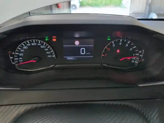 Peugeot 208 puretech 100 s&amp;s bvm6 — photo 46