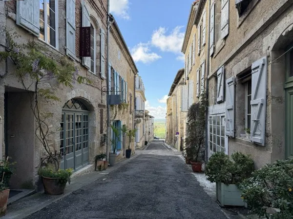 Maison de village 2 pièces 155 m²