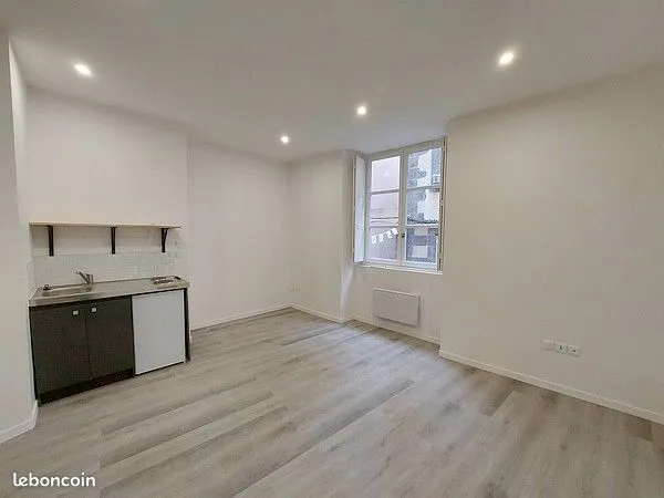 Studio 1 pièce 21 m²