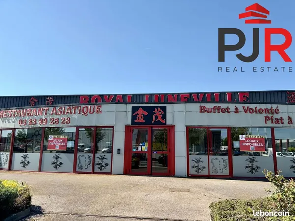 Local 693 m² Lunéville