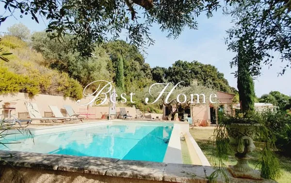 Proche d'Arles, et de Nîmes, Magnifique villa sur la collin