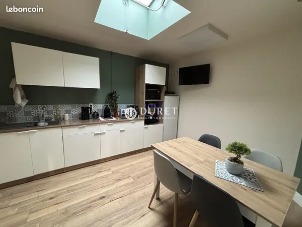 Local 721 m² Rives de l'Yon