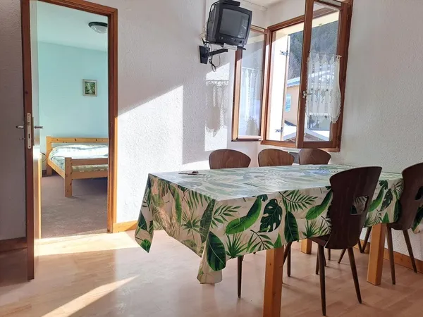 MIJOUX : T3 de 54 m² au centre du village