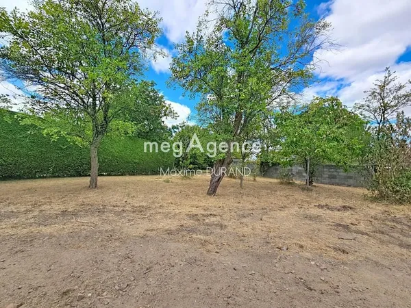 Terrain constructible au coeur de La Romagne