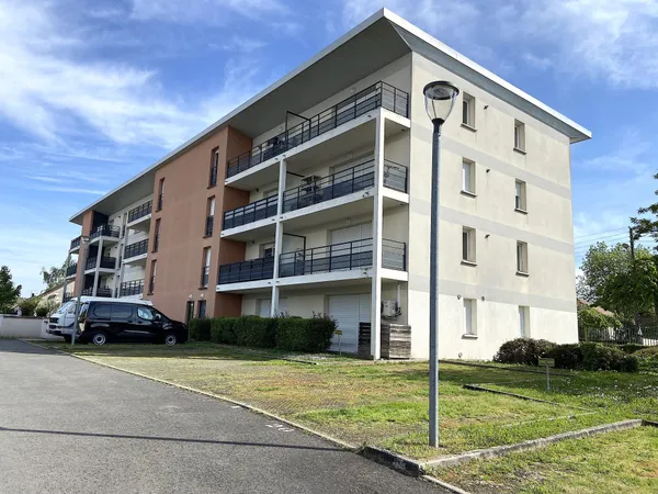 Local professionnel 1 pièce 88 m²
