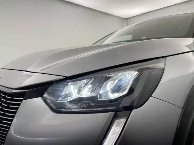 Peugeot 208 electrique 50 kwh 136ch — photo 33