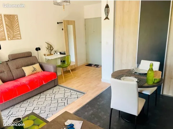 Studio moderne tout confort port de plaisance