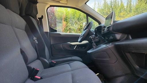Opel Combo Cargo M 1.5 D 130 - Elegance – 2021 – 65417 km – Diesel – Boîte Manuelle — photo 23