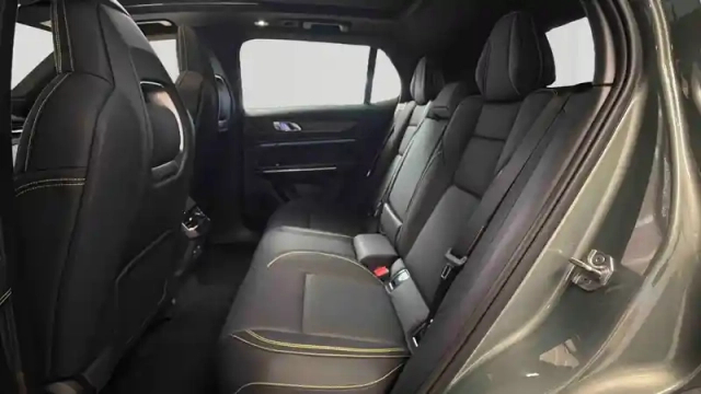 Lynk&Amp;Co 01 1.5 phev 276 ch — photo 21