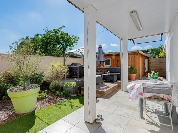 À VENDRE - Maison avec jardin à Pessac