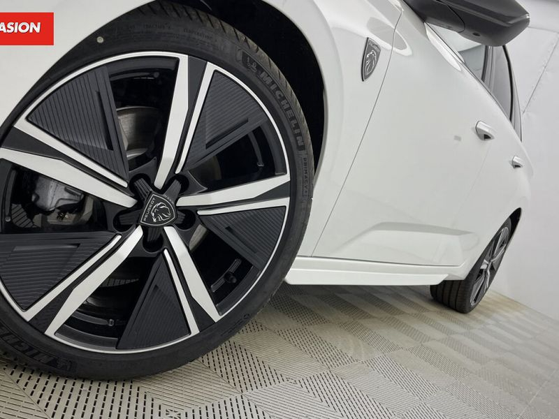 Peugeot 308 III 1.5 BlueHDi 130ch GT EAT8 — photo 12