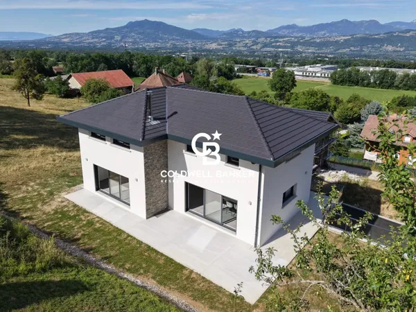 Maison 6 pièces 210 m²