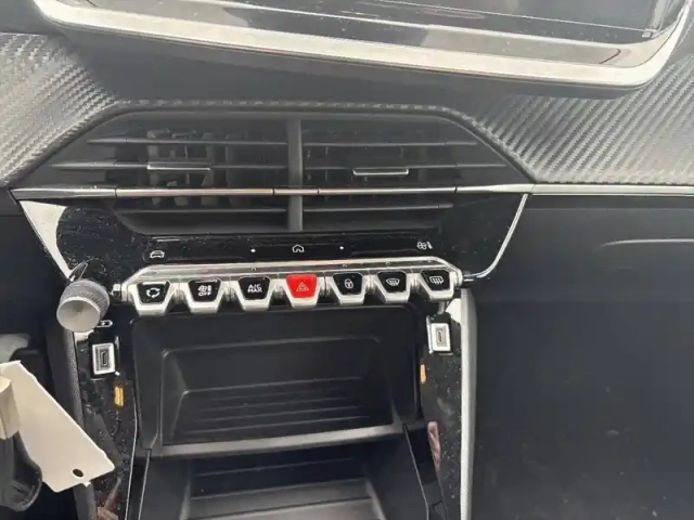 Peugeot 208 100 s&amp;s bvm6 — photo 20
