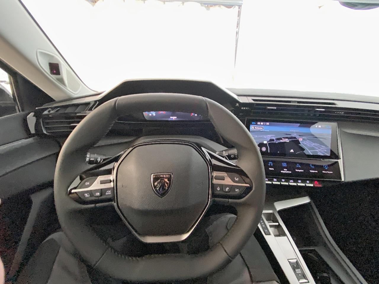 Peugeot 308 hybrid 145 e-dcs6 allure — photo 12
