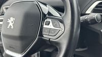 Peugeot 3008 1.2 PureTech 130ch S&S Allure — photo 17