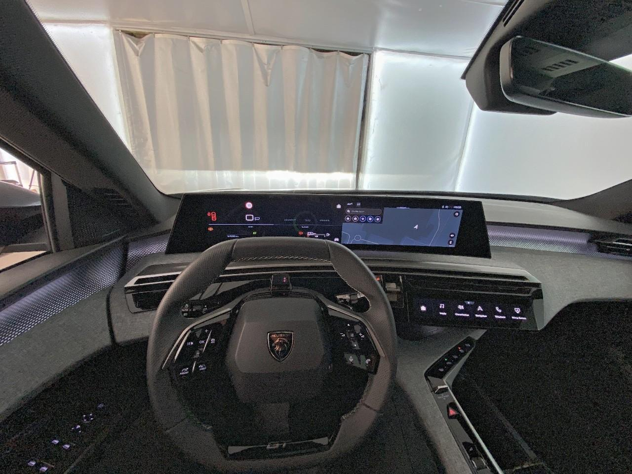 Peugeot 3008 hybrid 145 e-dcs6 gt — photo 12