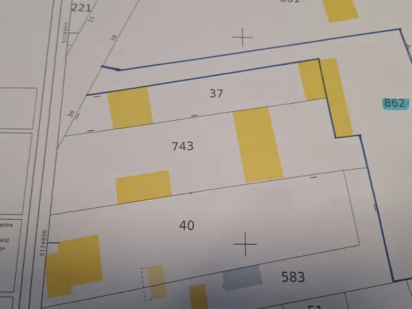Terrain 1527 m²