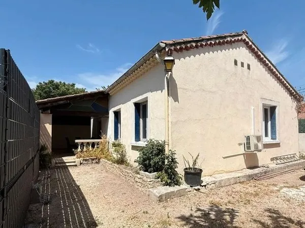 Plain-pied au calme d'une impasse, grande terrasse sud, jardin 400 m² et studio indépendant - Saint-