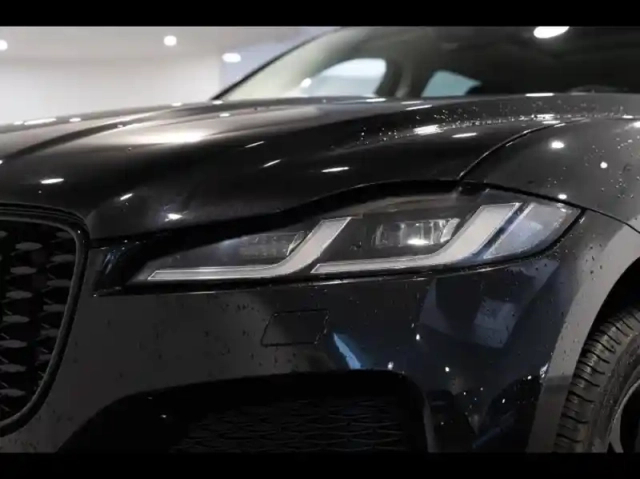 Jaguar F-Pace p400e plug-in-hybrid se bva8 awd — photo 14