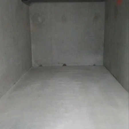 Box-fermé en sous-sol